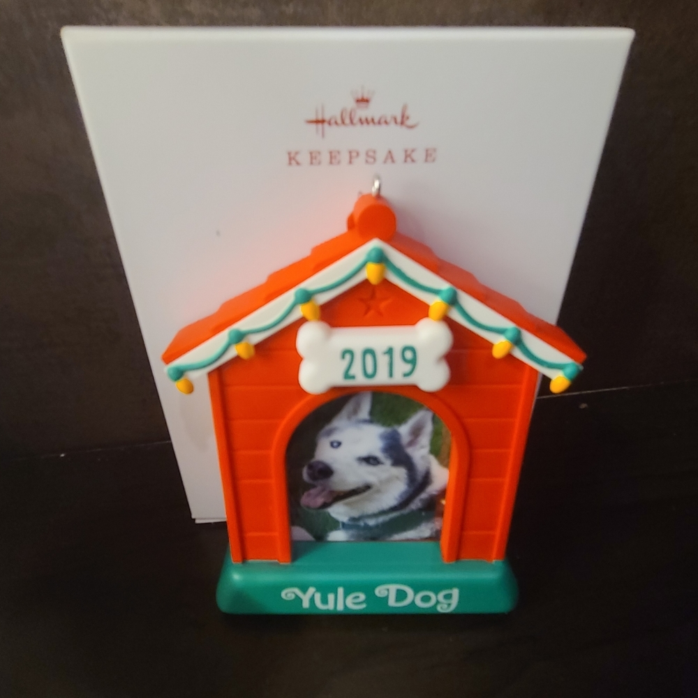 2019 Dog Ornament
